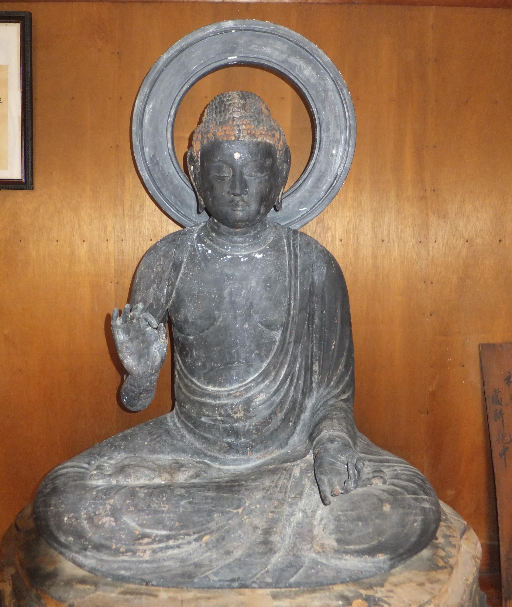 円満坊阿弥陀如来坐像