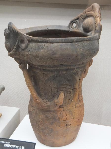 顔面把手付土器